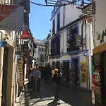 Апартаменты Conde De Vallellano *